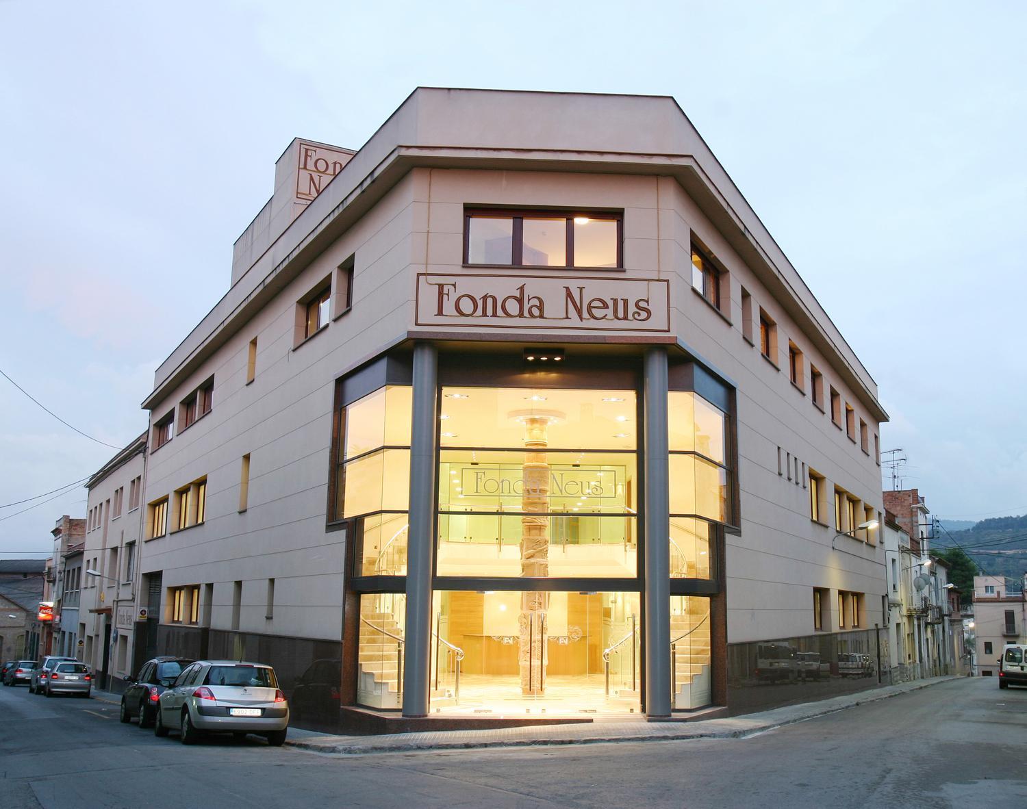 Hotel Fonda Neus Sant Sadurni d'Anoia Exterior photo